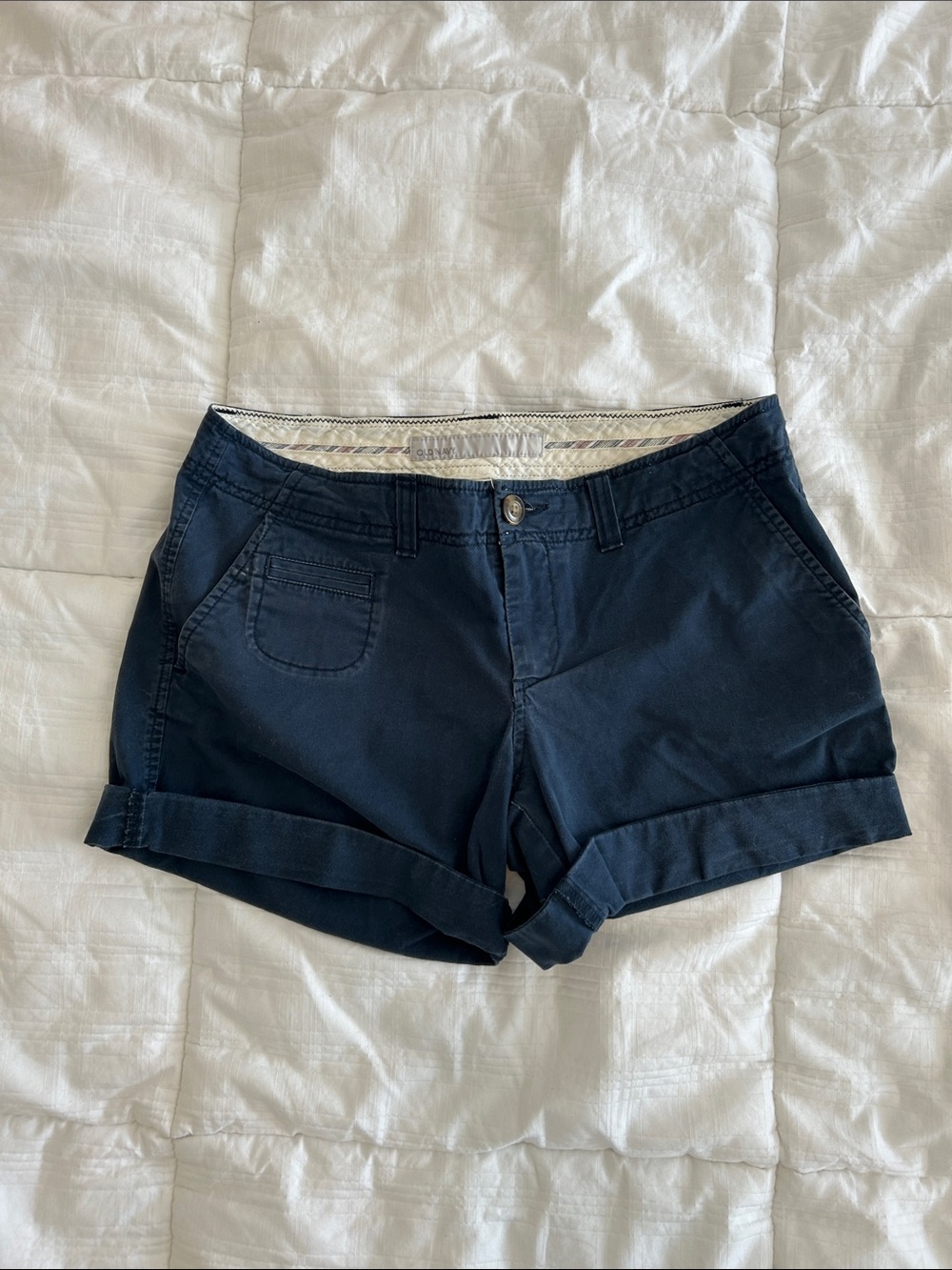 Old Navy Blue Chino Shorts – Women’s 4